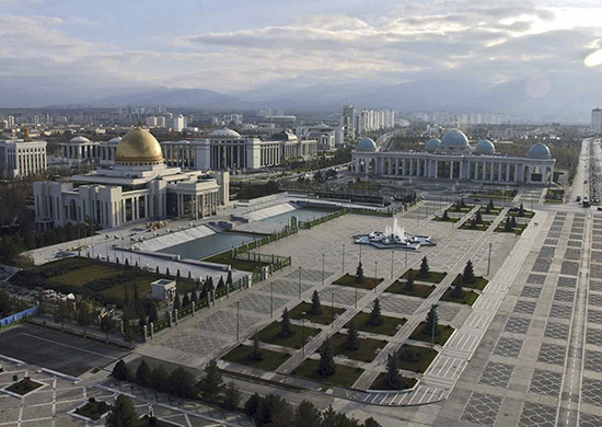 Файл:Independence Square, Ashgabat.jpg