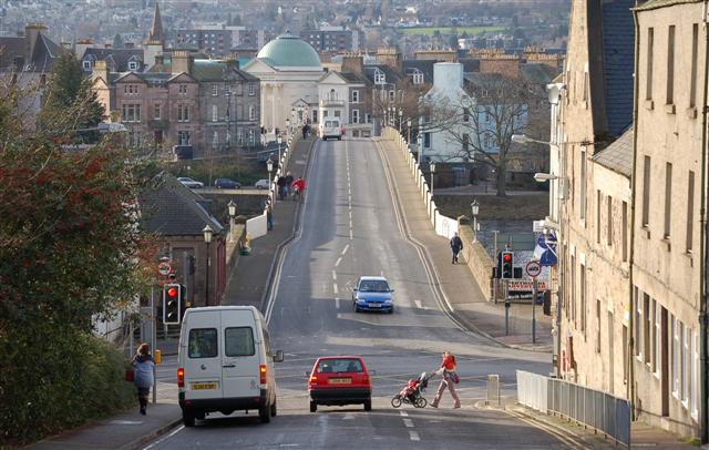 Файл:Perth Bridge from Bridgend.jpg