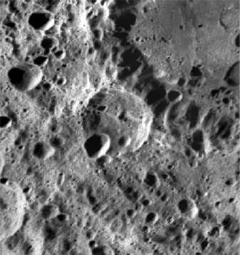 Файл:Belyaev crater LRO.jpg