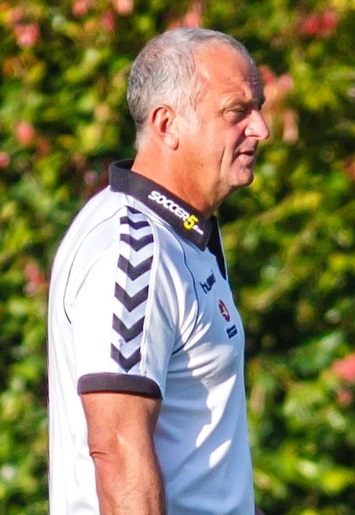 Файл:Graham Arnold-Mariners.jpg