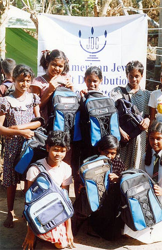 Файл:Kids With Backpacks From JDC.jpg