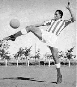 Файл:Larbi Benbarek.jpg