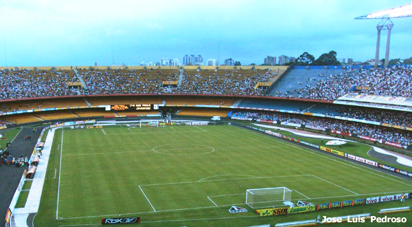 Файл:Sao paulo e juventude - campeonato brasileiro de 2006 - 01.jpg