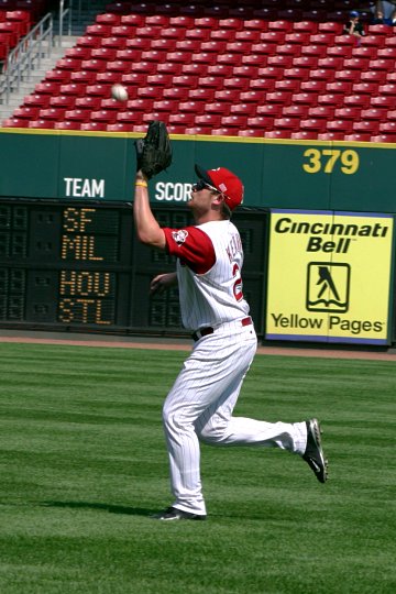 Файл:Baseball outfielder 2004.jpg