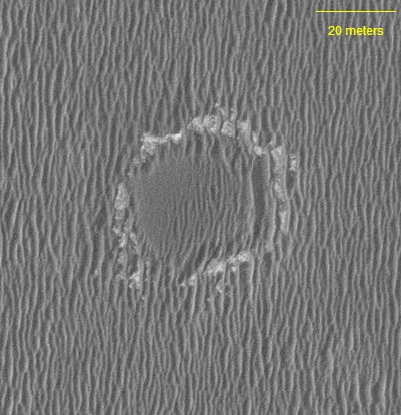 Файл:Vostok crater HiRISE.png