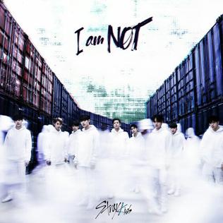 Обложка альбома Stray Kids «I Am Not» (2018)