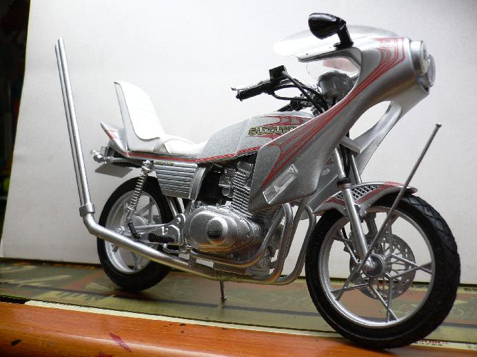 Файл:Gsx400e.jpg