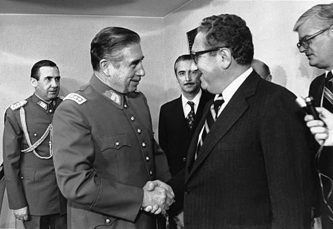 Файл:Reunión Pinochet - Kissinger.jpg