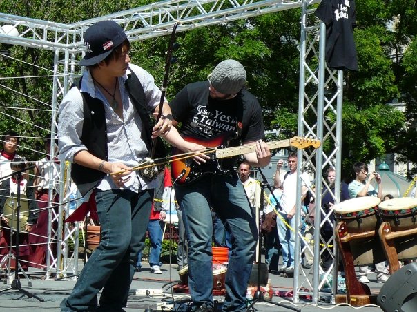 Файл:Hsu-nami Union Square NYC.jpg