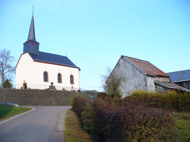 Файл:Pfarrkirche, Sevenig (Our) - geo.hlipp.de - 6822.jpg