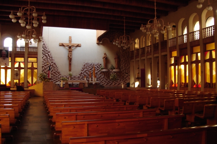 Файл:Interior Catedral Temuco.jpg