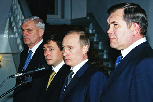Файл:Vladimir Putin 22 March 2002-14.jpg
