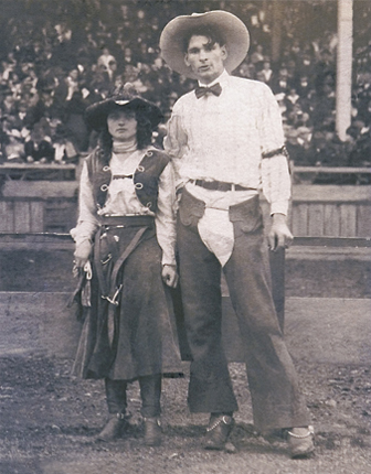 Файл:Yakima & Kitty Canutt.jpg