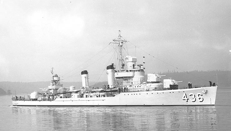 Файл:Uss Monssen 0543602.jpg