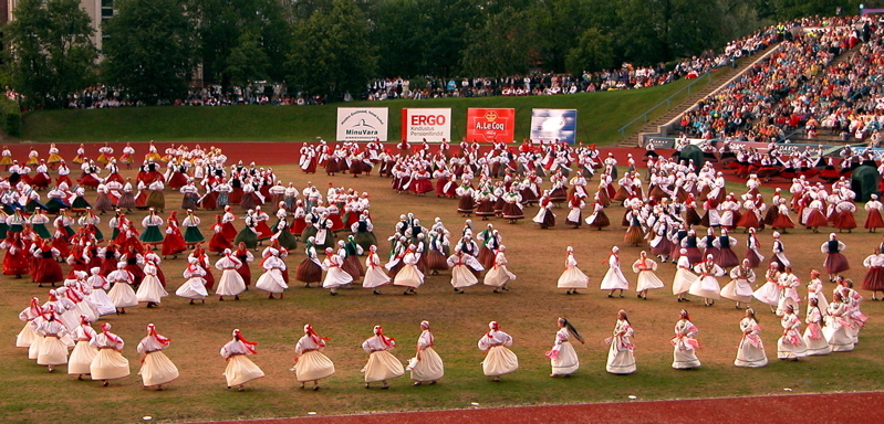 Файл:RingDance.jpg