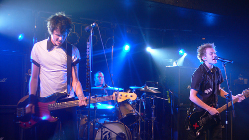 Файл:Sum 41 live 2008.jpg
