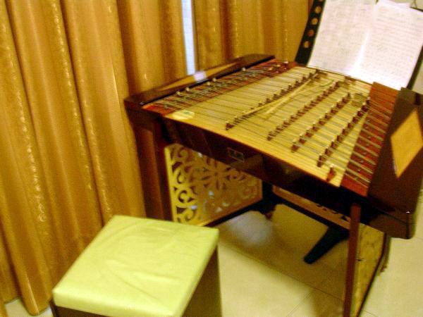 Файл:Yangqin1.jpg