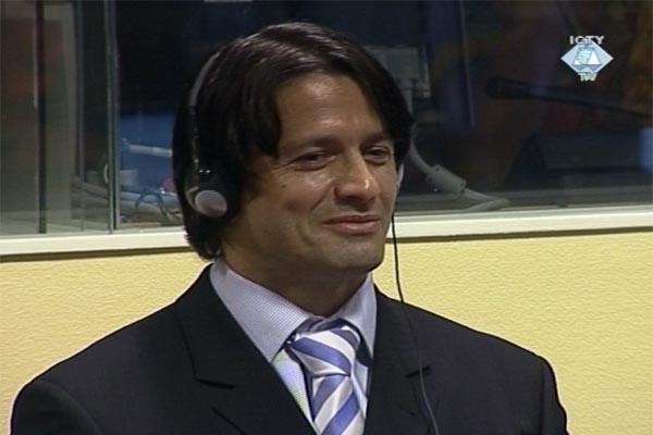 Файл:Naser Oric.jpg
