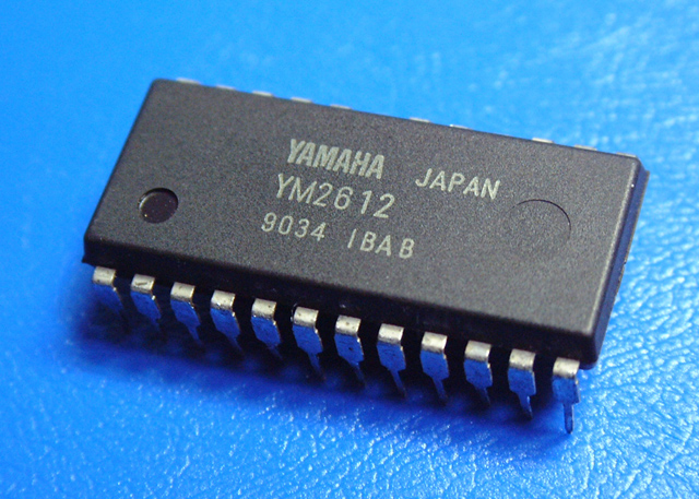 Файл:Yamaha YM2612 chip.jpg