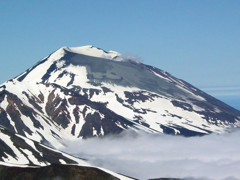 Файл:KorovinVolcano.jpg
