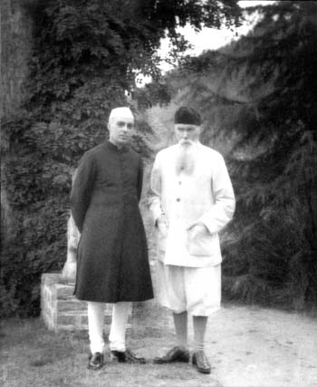 Файл:Nehru Roerich.jpg