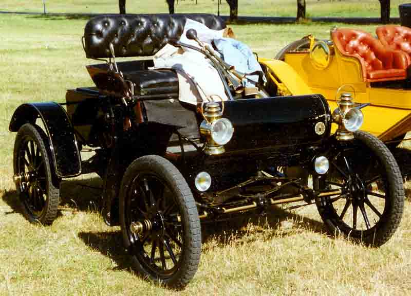 Файл:Oldsmobile Curved Dash Runabout 1905.jpg