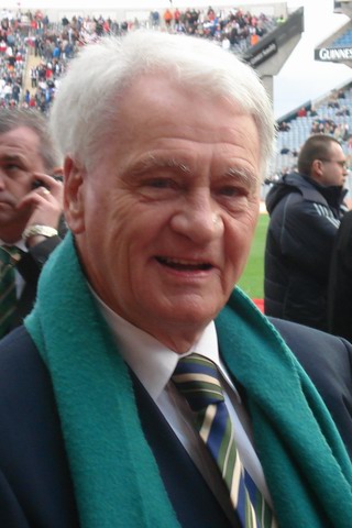 Файл:Bobby Robson Cropped.jpg