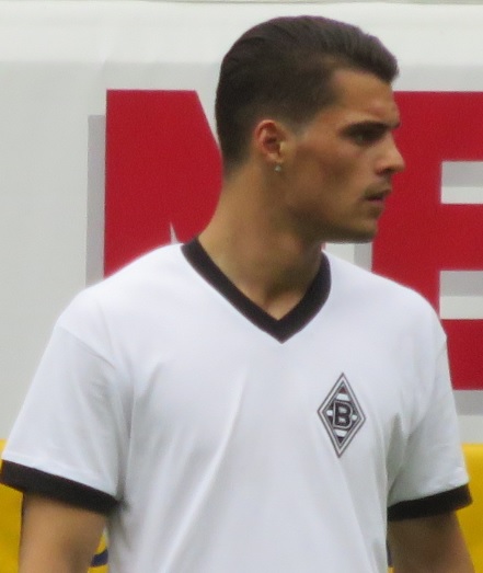 Файл:Xhaka 2.jpg