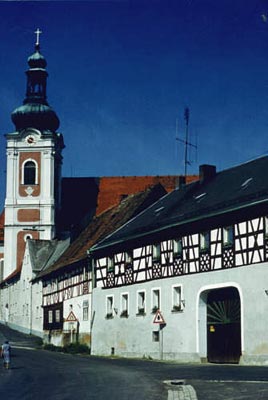 Файл:Neualbenreuth-Marktplatz.jpg