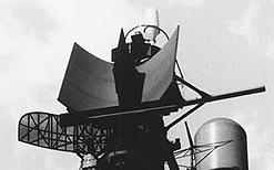 Антенный пост AN/SPS-39 на мачте крейсера «Атланта», 1964