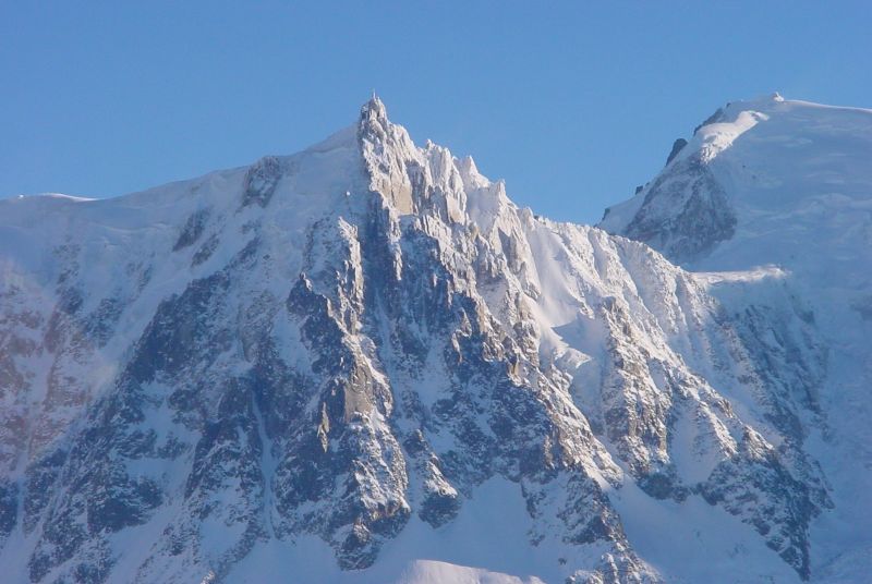 Файл:Aiguille du Midi Chamonix 1.jpg