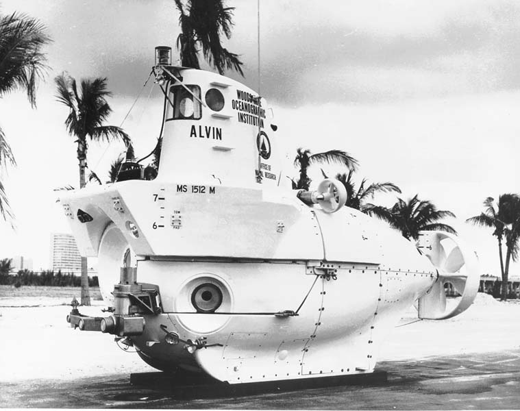 Файл:Alvin (DSV-2) port bow view.jpg
