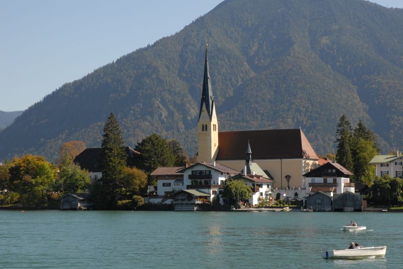 Файл:St. Laurentius Rottach-Egern.jpg