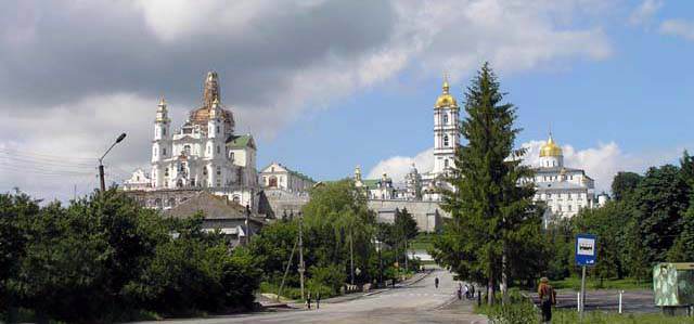 Файл:Pochaev.jpg