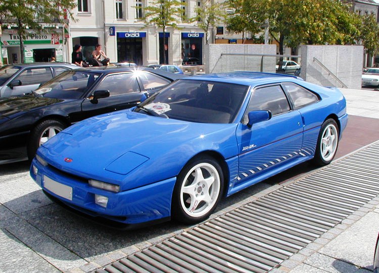 Файл:Venturi 260 LM, ¾ front.jpg