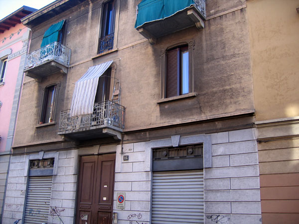 Файл:Milano - edificio via Gluck 14.jpg