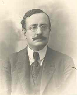 Файл:Vitorino GuimarAes.jpg