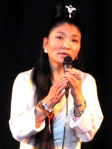 Файл:Yungchen Lhamo-01.jpg