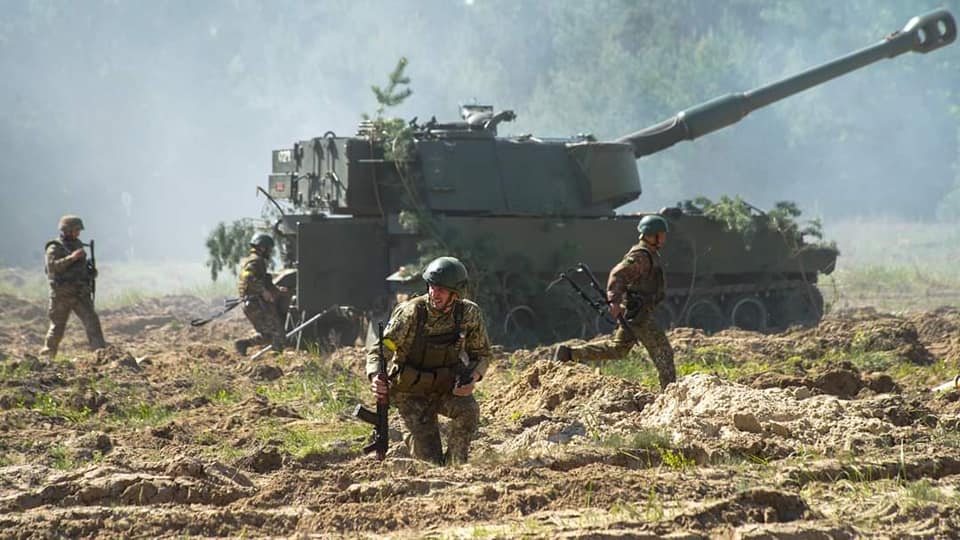 Файл:1) Norwegian M109A3GN in Ukraine 2022.jpg