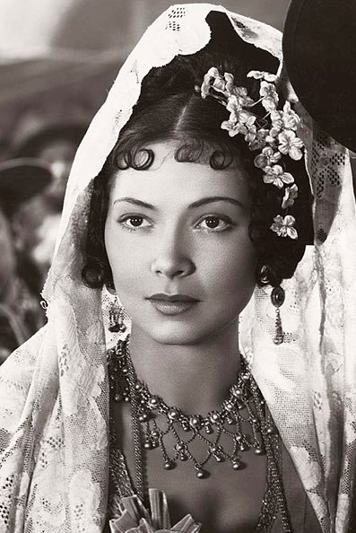 Файл:Steffi Duna-Dancig Pirate.jpg