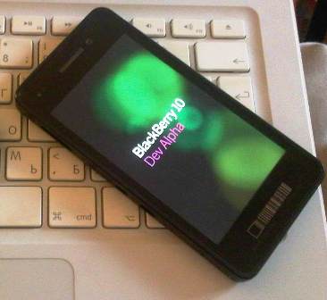 Файл:BlackBerry 10 Dev Alpha start-up screen.jpg