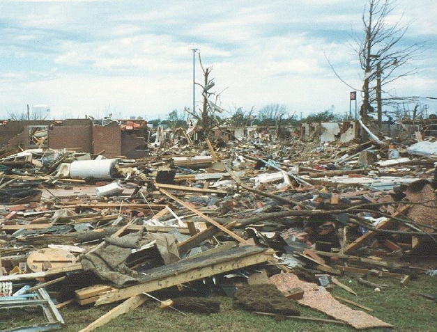 Файл:F4 tornado damage example.jpg