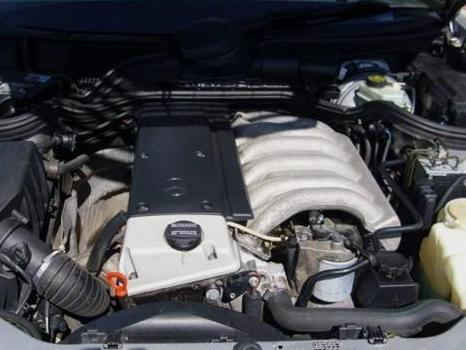Файл:606D30LA Motor.jpg