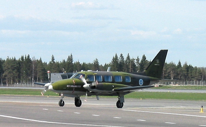 Файл:Piper Chieftain.jpg