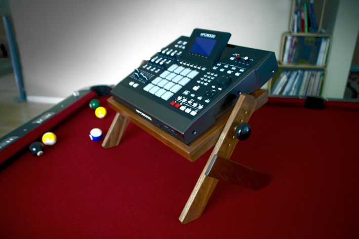 Файл:Akai MPC5000.jpg