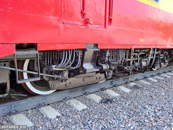Файл:D1 motor bogie.jpg