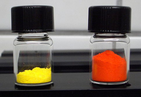 Файл:Mercury iodide.jpg