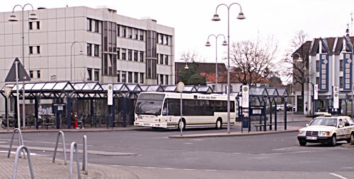 Файл:Hsbusbahnhof.jpg