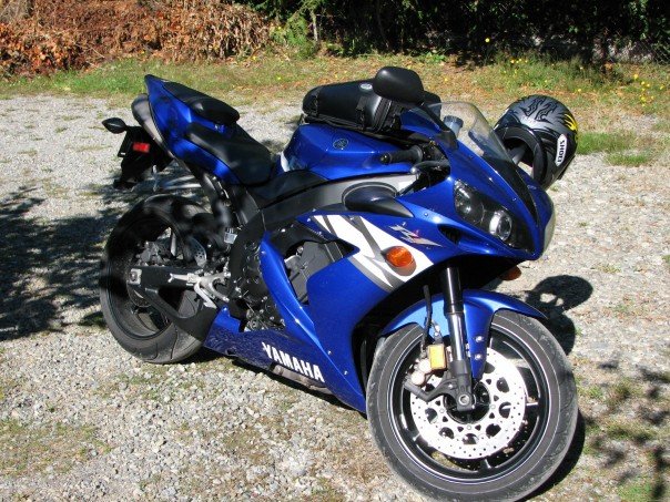 Файл:Yzf-r1 2004.jpg