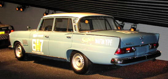 Файл:MHV MB W112 300SEL 01.jpg